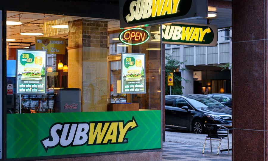 Subway Fast Food Restauraut exterior