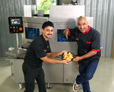 f2m anko event Host Heberto and Co-Host Andy