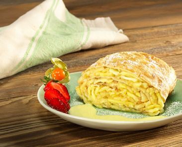 f2m-bbi-05-25-Bakeries-Apfelstrudel