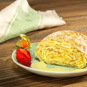 f2m-bbi-05-25-Bakeries-Apfelstrudel