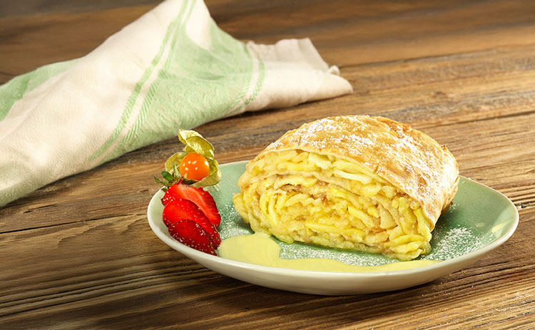 f2m-bbi-05-25-Bakeries-Apfelstrudel