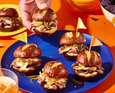 f2m kings hawaiian mini burgers