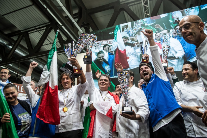 f2m panettone cup host