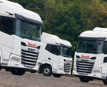 f2m_Warburtons_DAF_trucks