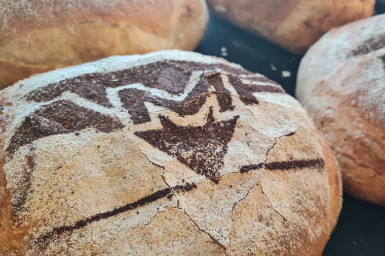 f2m_amf_bakery_bread_logo