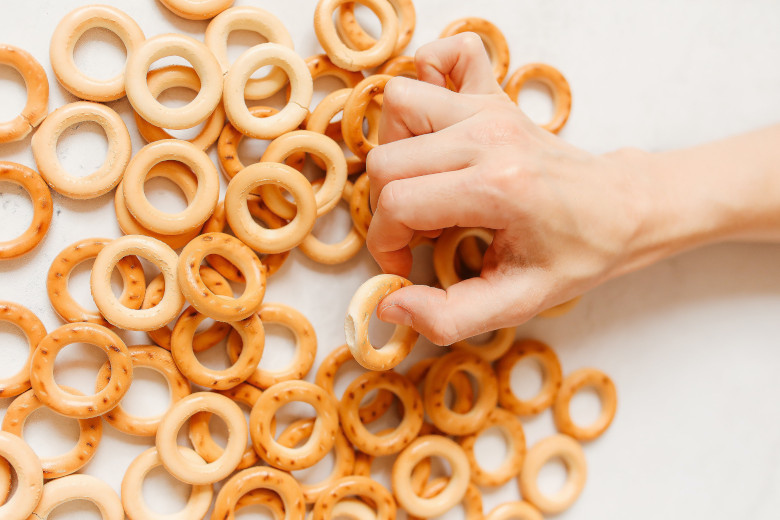 f2m_crackers_pretzels_snacks
