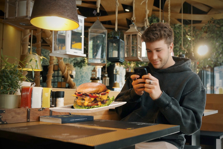 Peter Pane überrascht mit Augmented Reality auf Speisekarte