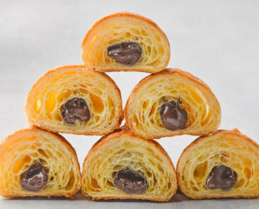 f2m_web_ingredients_Dawn_Foods_fillings_delicream_filled croissants_web